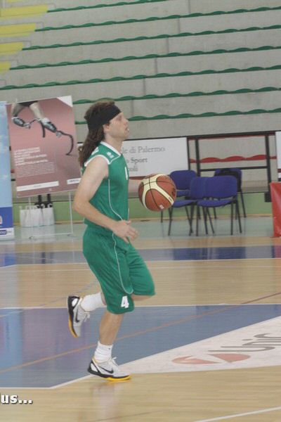 110919 basket 156_tn.jpg